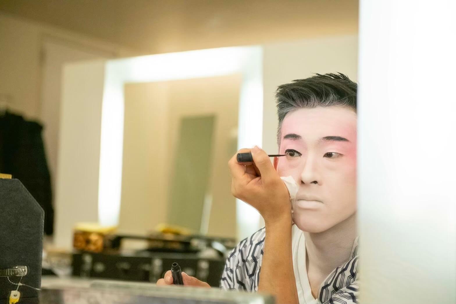 琉球舞踊 柳によせて｜琉球舞踊と古典音楽の会｟髙井賢太郎｠ - リュウ